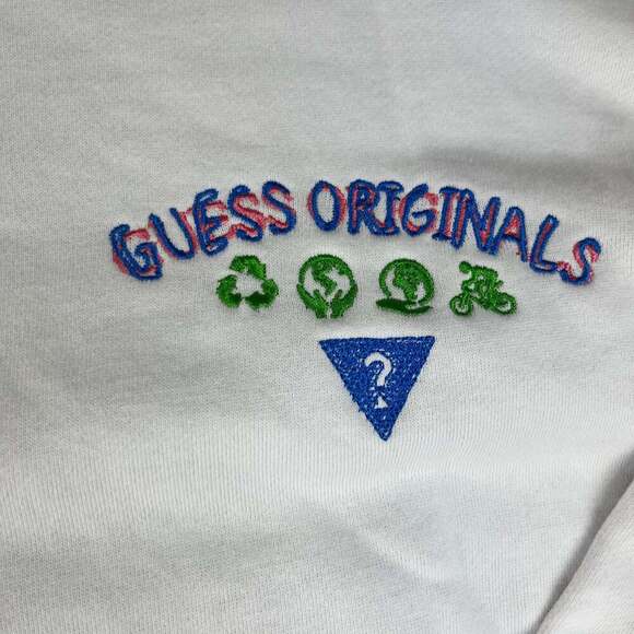 GUESS Originals Eco Mens Medium Earth Day White Crewneck Sweatshirt - Picture 3 of 10